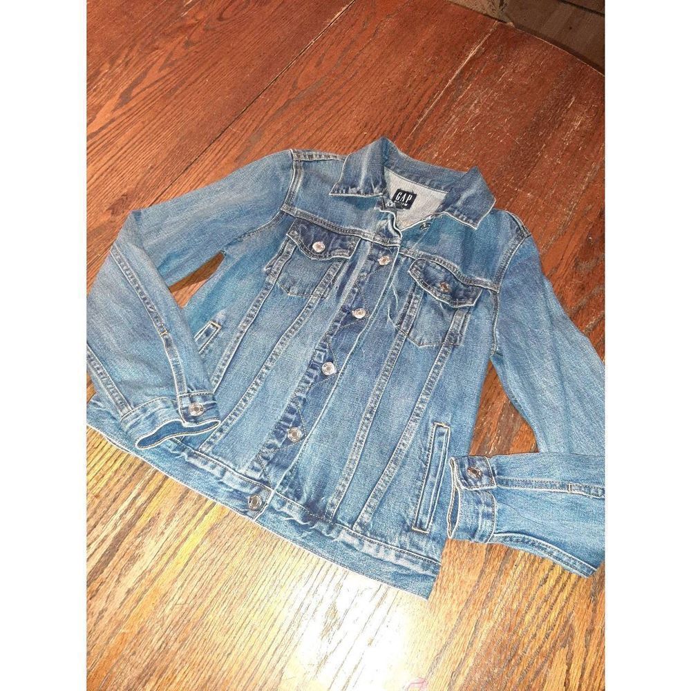 XS Gap Long Sleeve Button Front Denim Blue Jean Jacket with Pockets